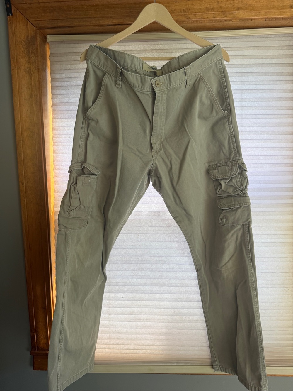 Wrangler Jean Co 36x32 Men's khaki Cargo Pants - Classic Utility Style 0167